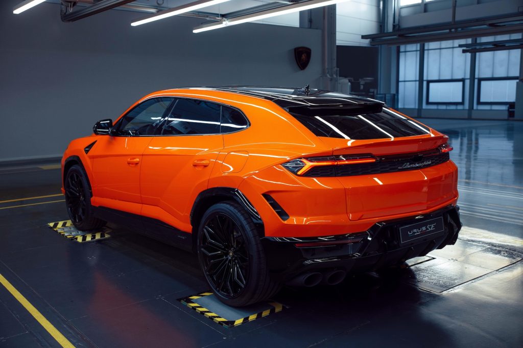 2025 Lamborghini Urus SE Hyrbid 6