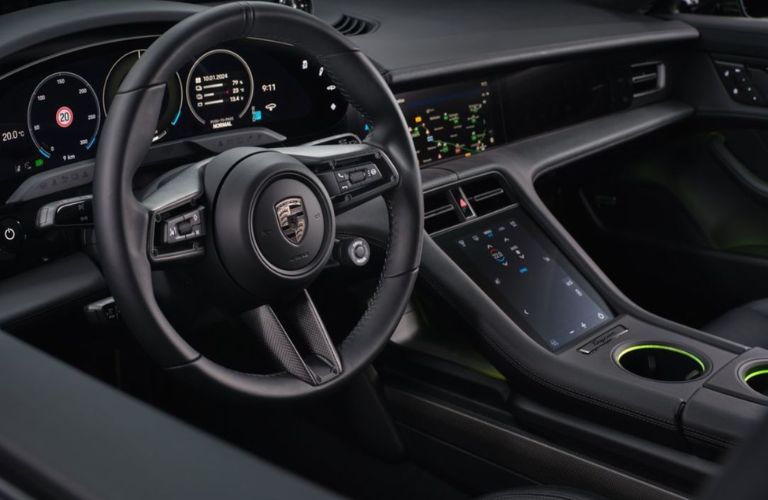 2025 Porsche Taycan Interior o