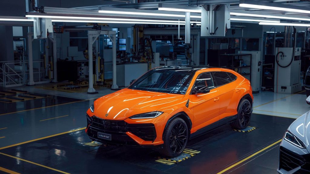 2025 lamborghini urus se 1