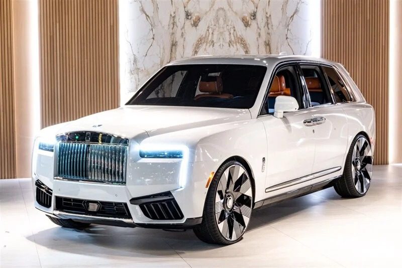 2025 rolls royce cullinan 549995