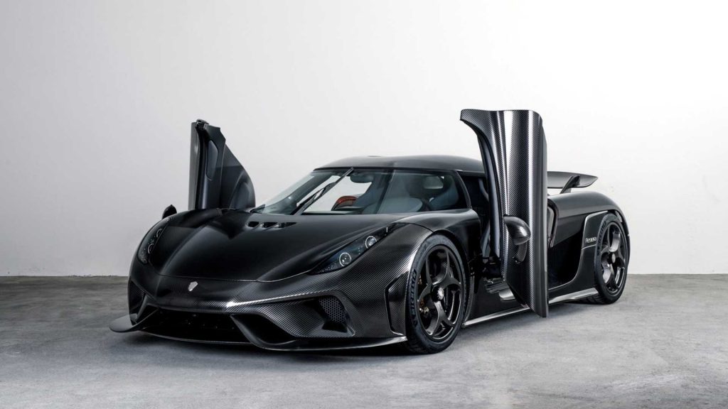 koenigsegg regera with bare carbon fiber body 1024x576 1