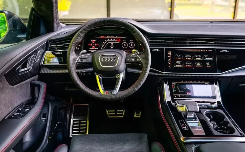 Audi aka Horch 5 Audi RSQ8