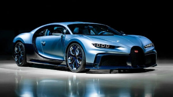 bugatti chiron 3