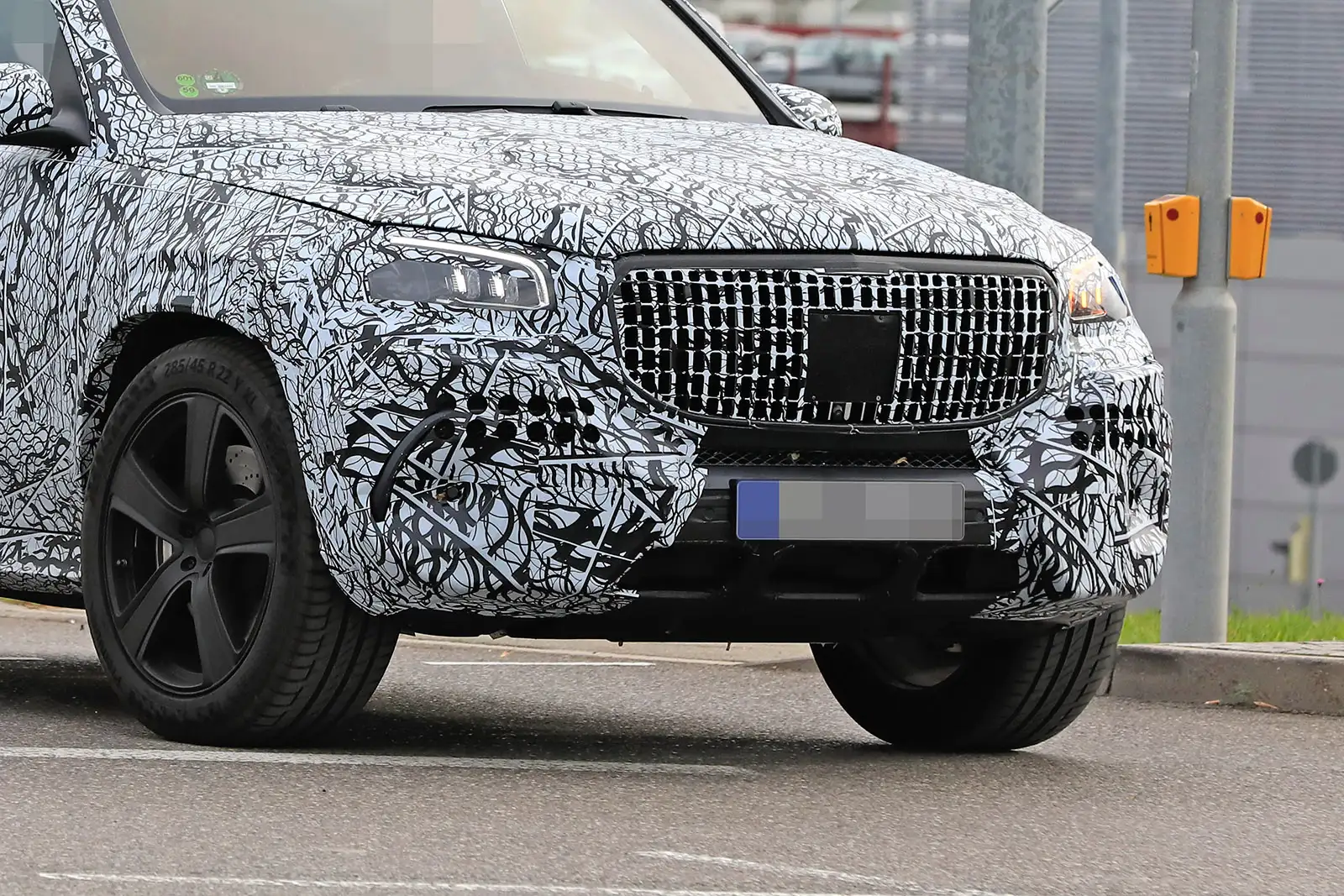 Updated Mercedes-Maybach GLS-Class Spotted in Testing 1 Updated Mercedes-Maybach GLS-Class Spotted in Testing